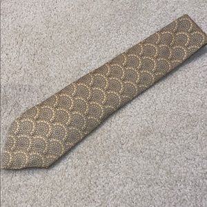 Hathaway 100% silk necktie - yellow deco design